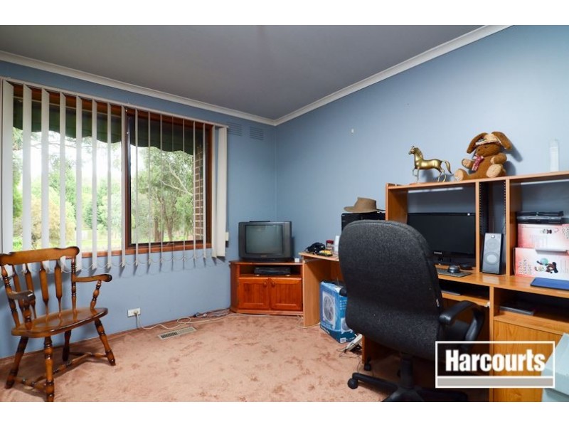 9 Sydney Parkinson Avenue, Endeavour Hills VIC 3802