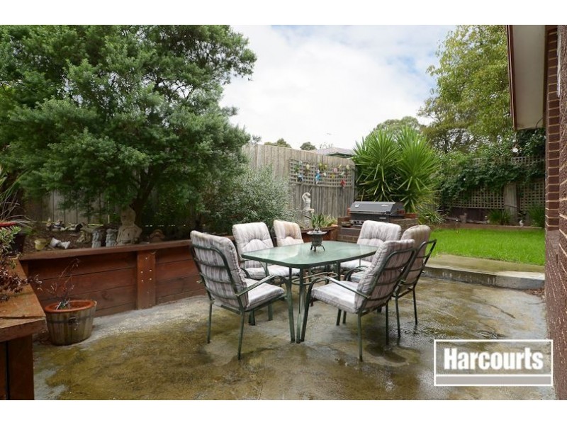 9 Sydney Parkinson Avenue, Endeavour Hills VIC 3802