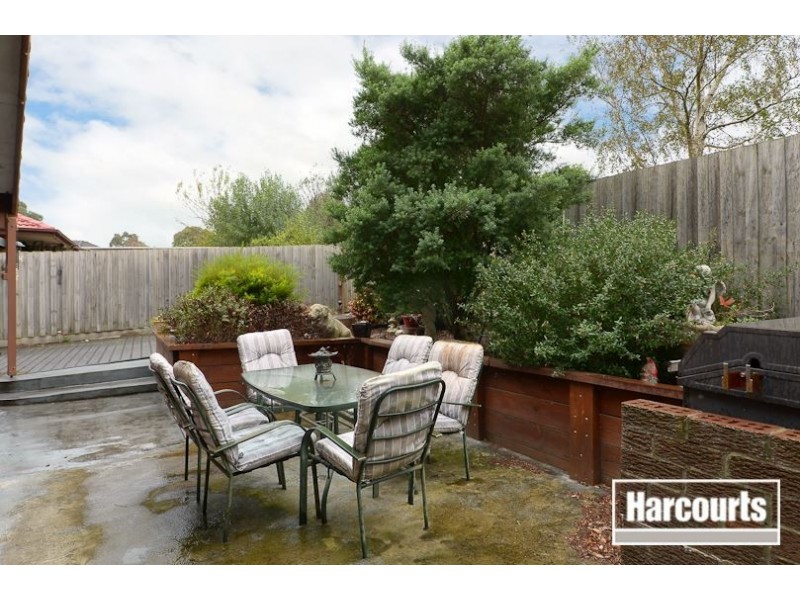 9 Sydney Parkinson Avenue, Endeavour Hills VIC 3802