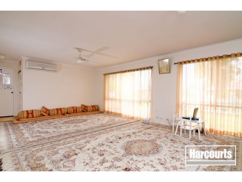 50 Beckington Crescent, Hampton Park VIC 3976