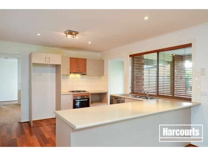 14 Broadleaf Way, Cranbourne VIC 3977