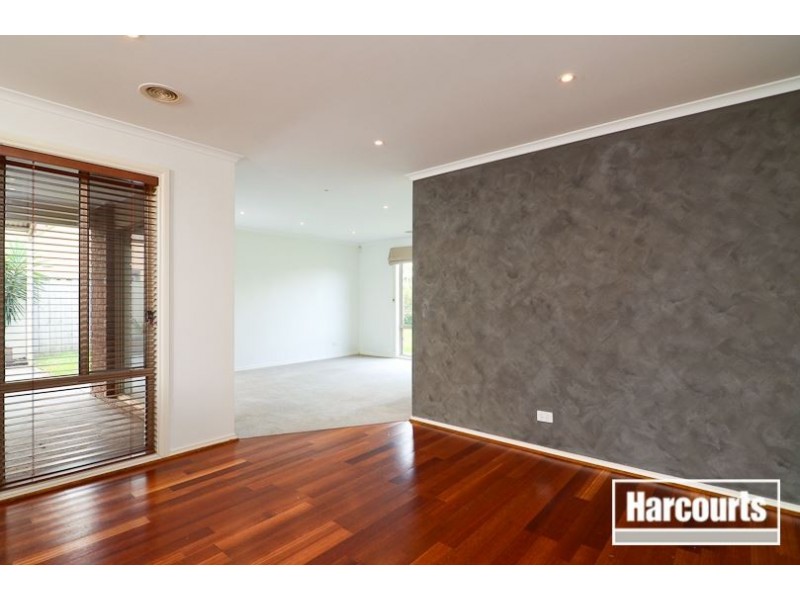 14 Broadleaf Way, Cranbourne VIC 3977