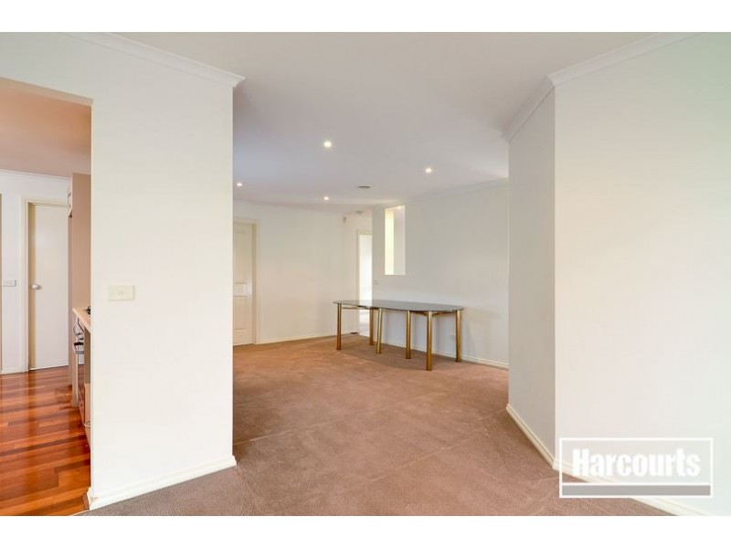 14 Broadleaf Way, Cranbourne VIC 3977