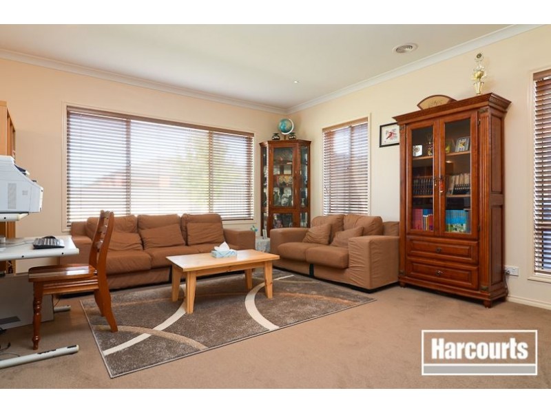 4 Merlin Drive, Cranbourne North VIC 3977