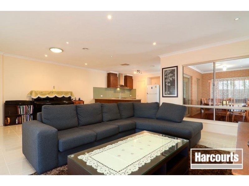 4 Merlin Drive, Cranbourne North VIC 3977