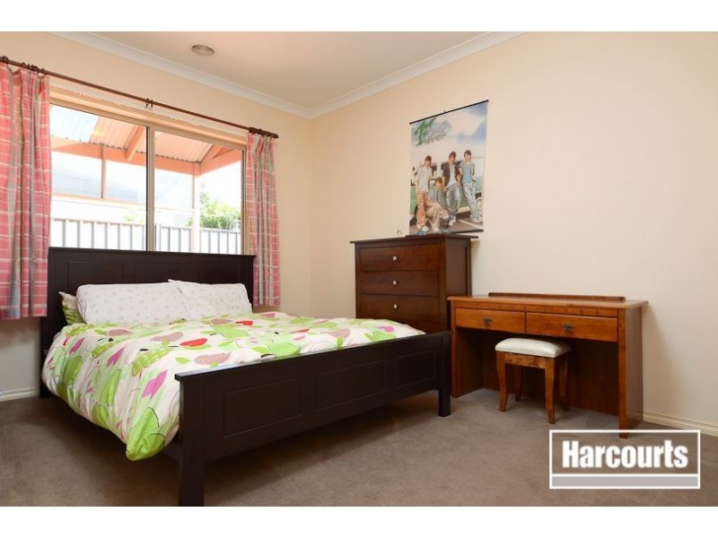 4 Merlin Drive, Cranbourne North VIC 3977