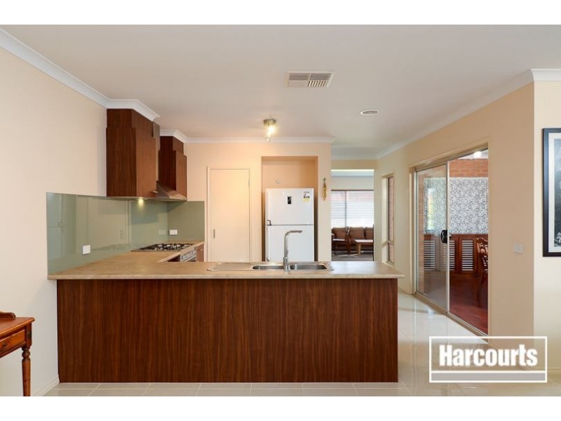 4 Merlin Drive, Cranbourne North VIC 3977