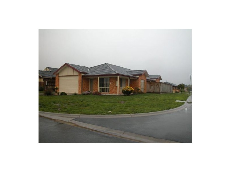 1 Sarah Louise Place, Berwick VIC 3806