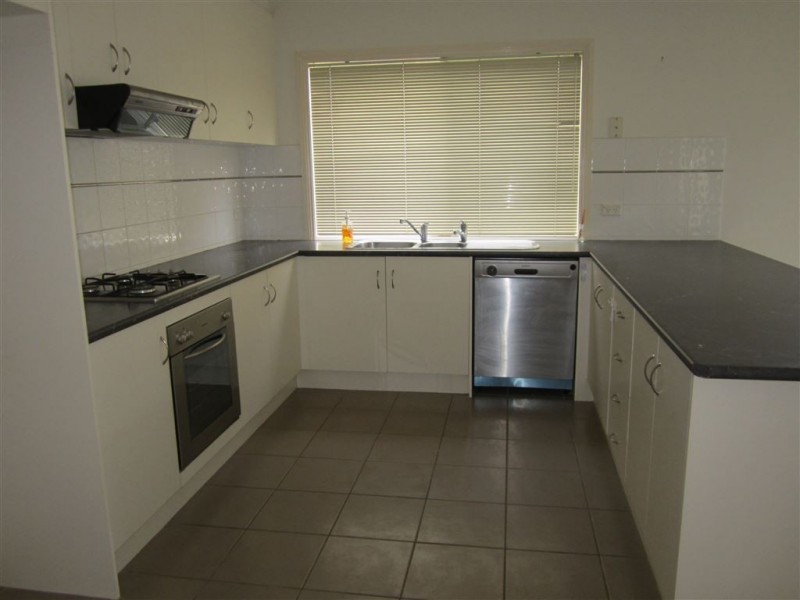 1 Sarah Louise Place, Berwick VIC 3806