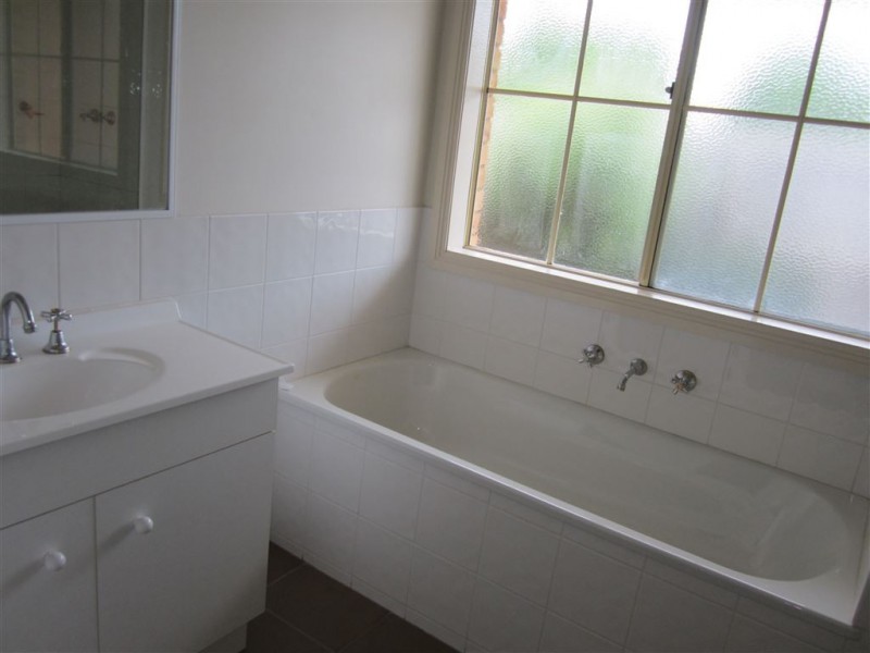 1 Sarah Louise Place, Berwick VIC 3806