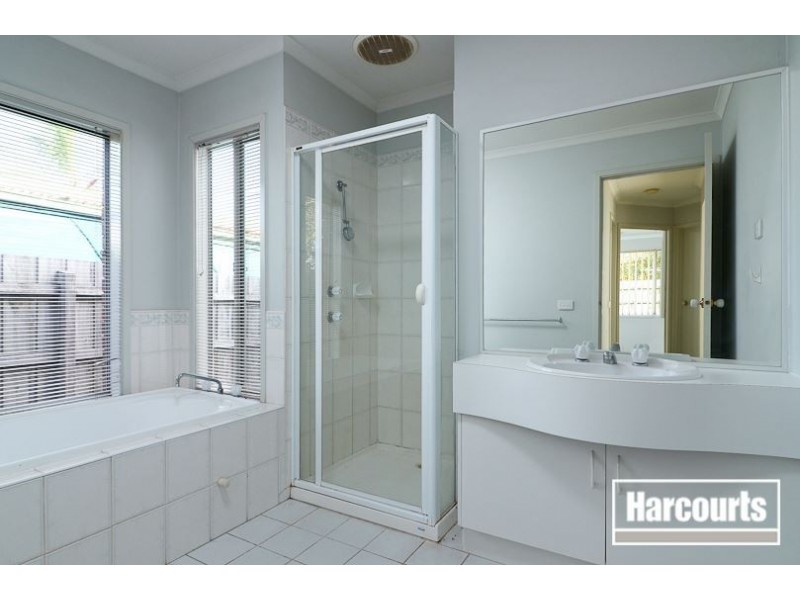 4 Michelle Drive, Berwick VIC 3806