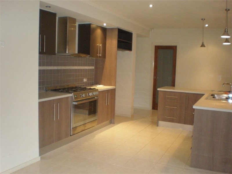 17 Tenterfield Drive, Narre Warren South VIC 3805