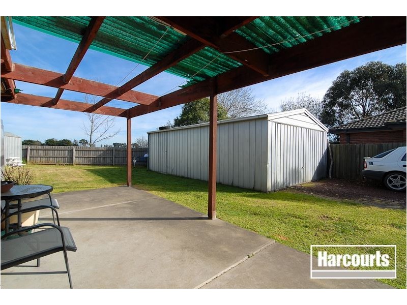 19 Caroline Crescent, Cranbourne VIC 3977