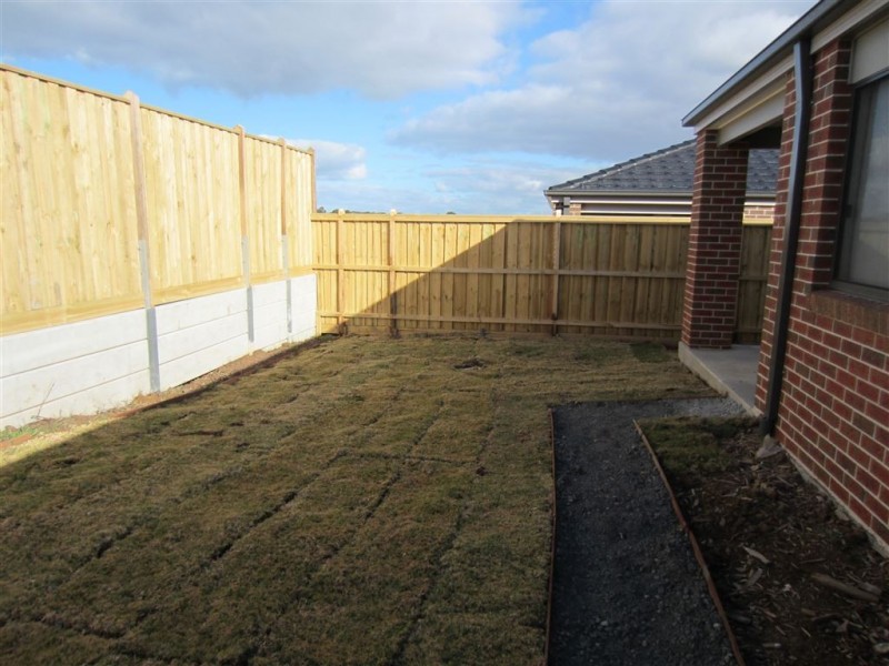 27 Macumba Drive, Clyde North VIC 3978