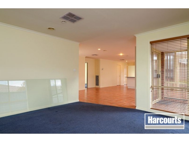 47 Rodlarni Crescent, Berwick VIC 3806