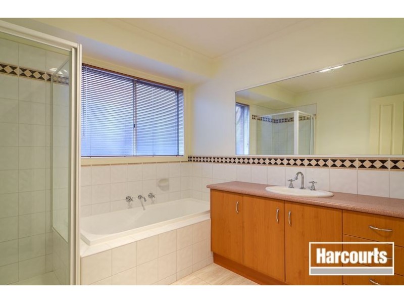 47 Rodlarni Crescent, Berwick VIC 3806