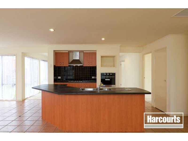 65 Robinswood Parade, Narre Warren South VIC 3805