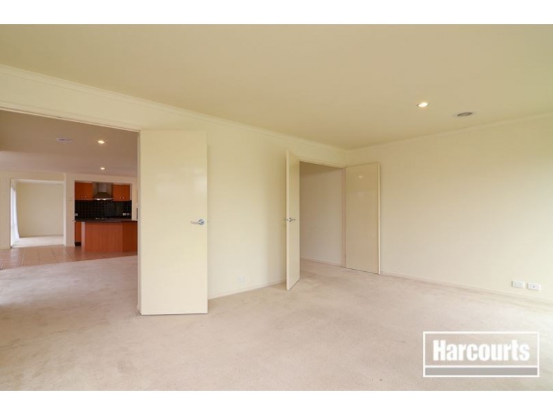 65 Robinswood Parade, Narre Warren South VIC 3805