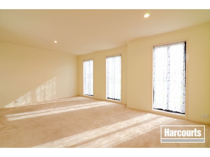 65 Robinswood Parade, Narre Warren South VIC 3805