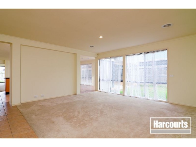 65 Robinswood Parade, Narre Warren South VIC 3805