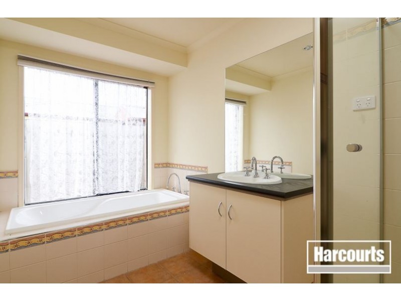 65 Robinswood Parade, Narre Warren South VIC 3805