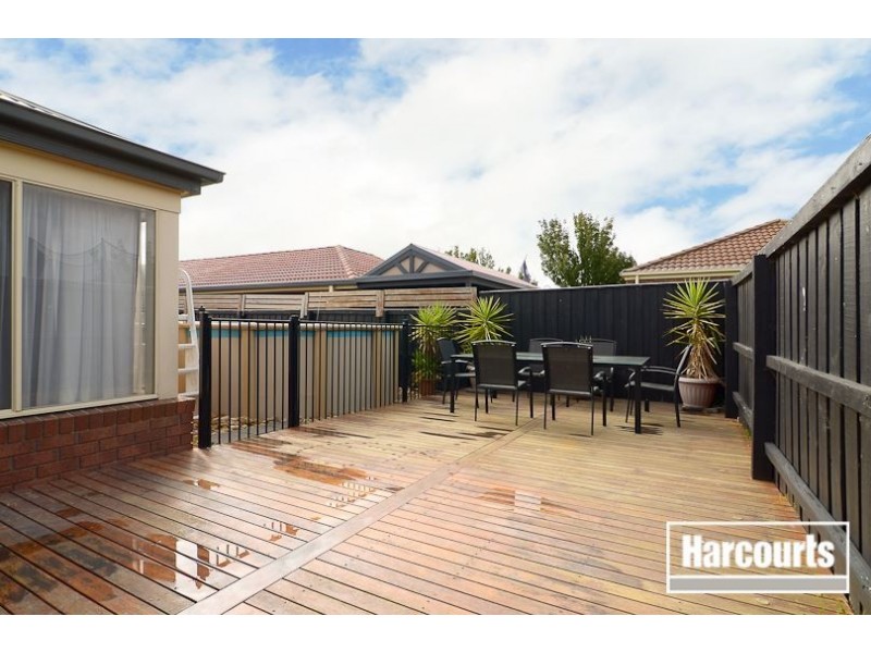 8 Falmouth Road, Narre Warren South VIC 3805