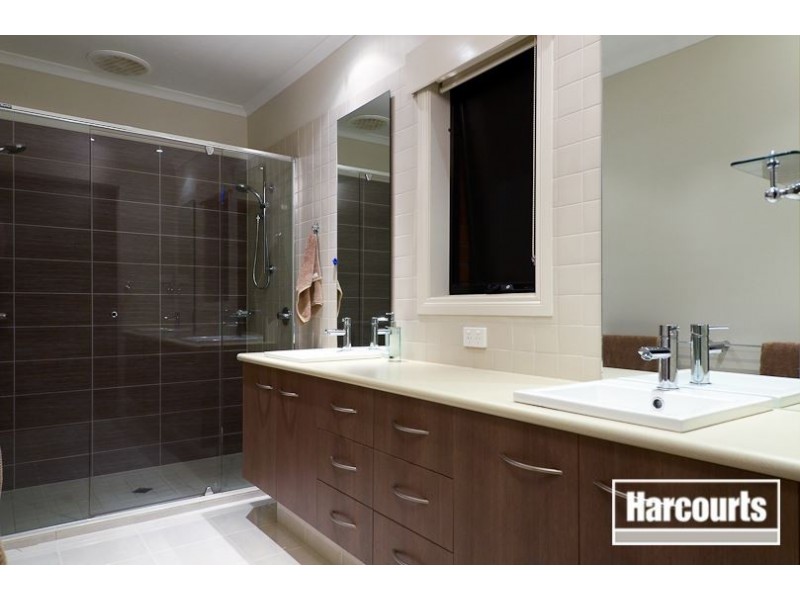2 Kimberley Downs Court, Narre Warren South VIC 3805
