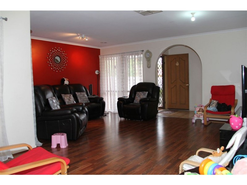 2 Sturt Court, Cranbourne North VIC 3977