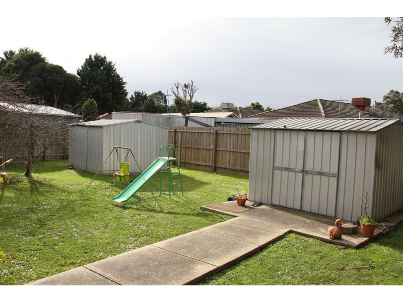 2 Sturt Court, Cranbourne North VIC 3977