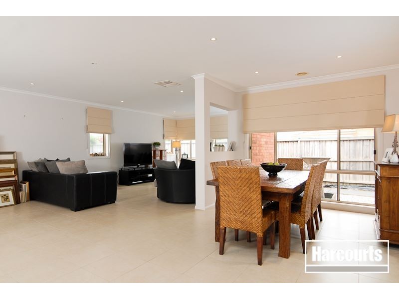 6 Napier Way, Narre Warren South VIC 3805
