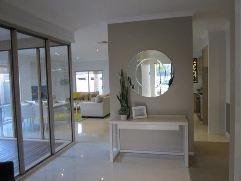 40 Prendergast Ave, Cranbourne East VIC 3977