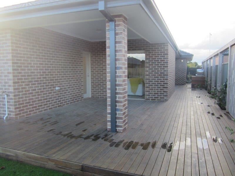 40 Prendergast Ave, Cranbourne East VIC 3977