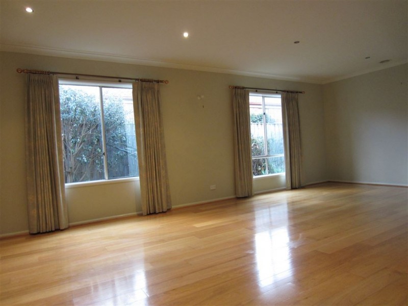 4 Ardenne Court, Narre Warren South VIC 3805