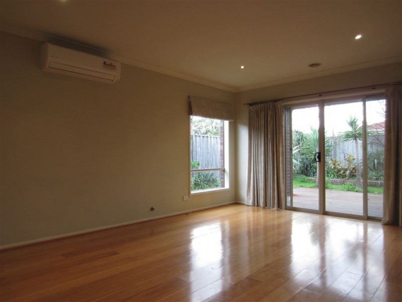 4 Ardenne Court, Narre Warren South VIC 3805