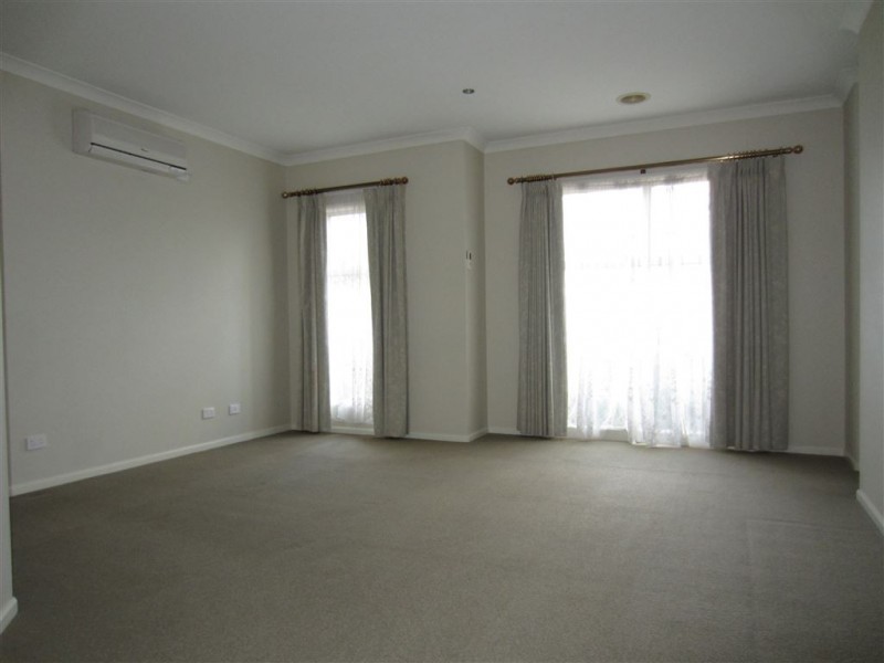 4 Ardenne Court, Narre Warren South VIC 3805