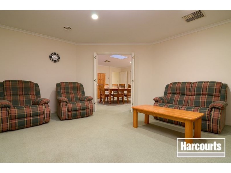 5 Lochard Terrace, Narre Warren South VIC 3805