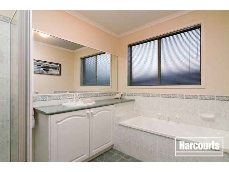 5 Lochard Terrace, Narre Warren South VIC 3805