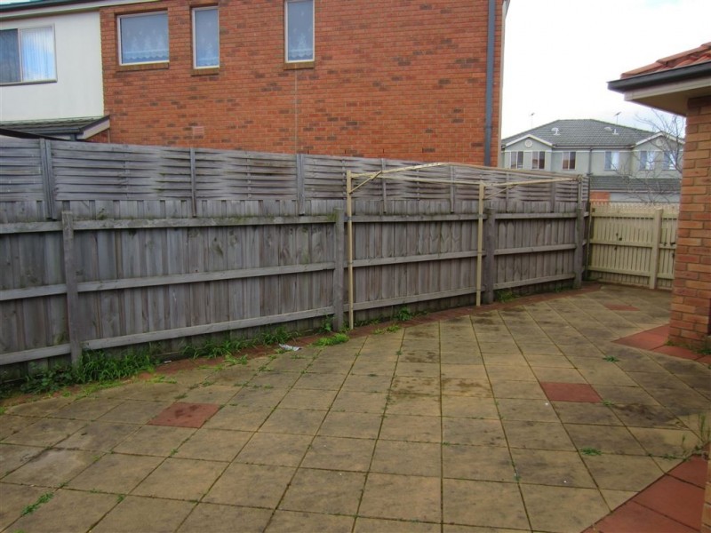 21 Amhurst Drive, Narre Warren South VIC 3805