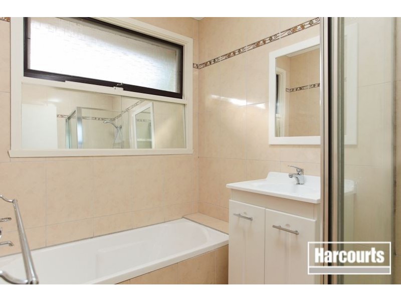12 Pinetree Close, Croydon VIC 3136
