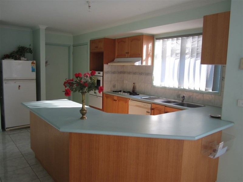 6 Greg Court, Narre Warren VIC 3805