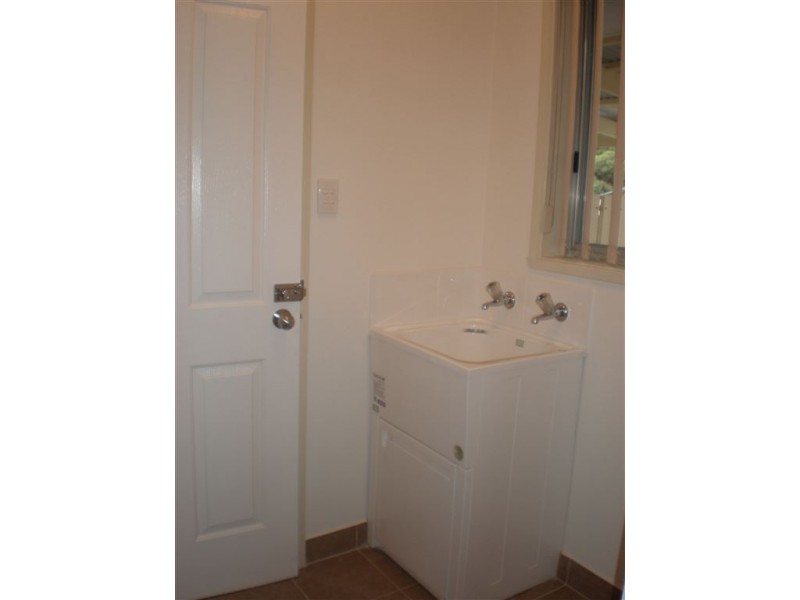 2/10 Shrives Road, Narre Warren VIC 3805