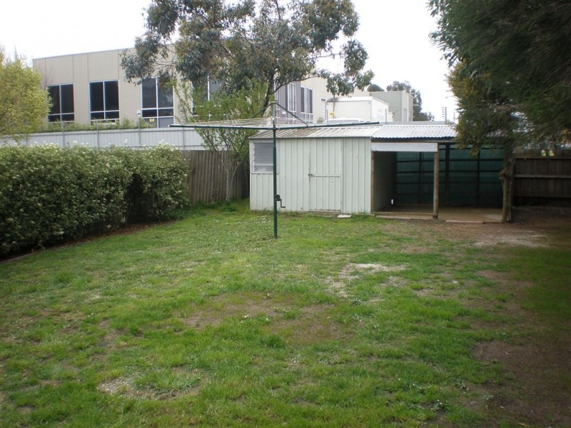 2/10 Shrives Road, Narre Warren VIC 3805