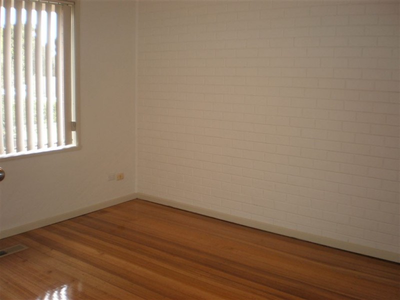 2/10 Shrives Road, Narre Warren VIC 3805