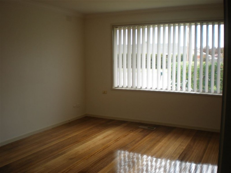 2/10 Shrives Road, Narre Warren VIC 3805