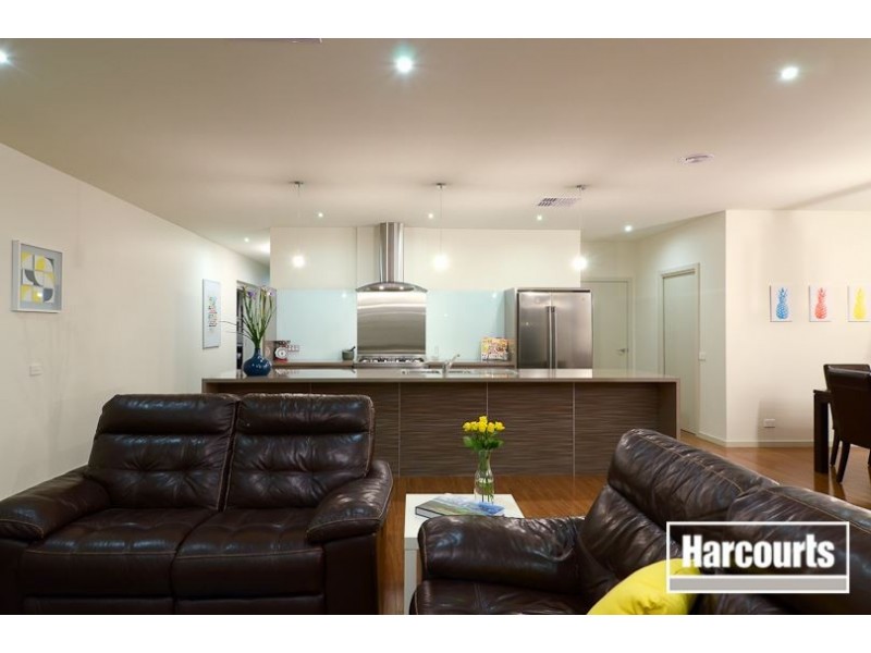 3 Waldo Avenue, Cranbourne North VIC 3977