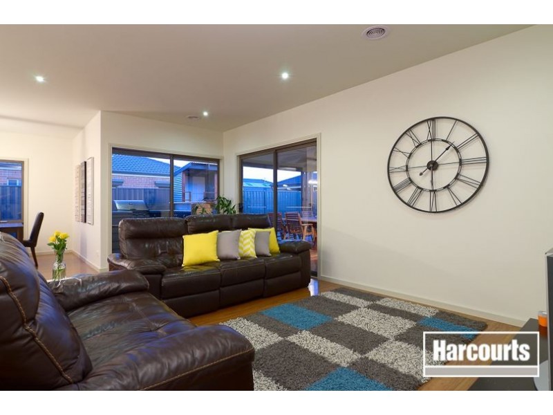 3 Waldo Avenue, Cranbourne North VIC 3977