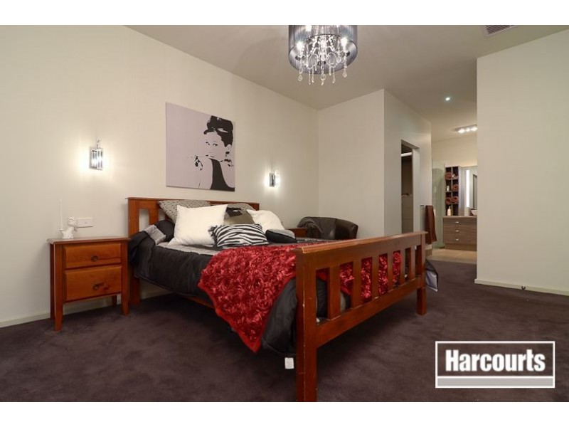 3 Waldo Avenue, Cranbourne North VIC 3977