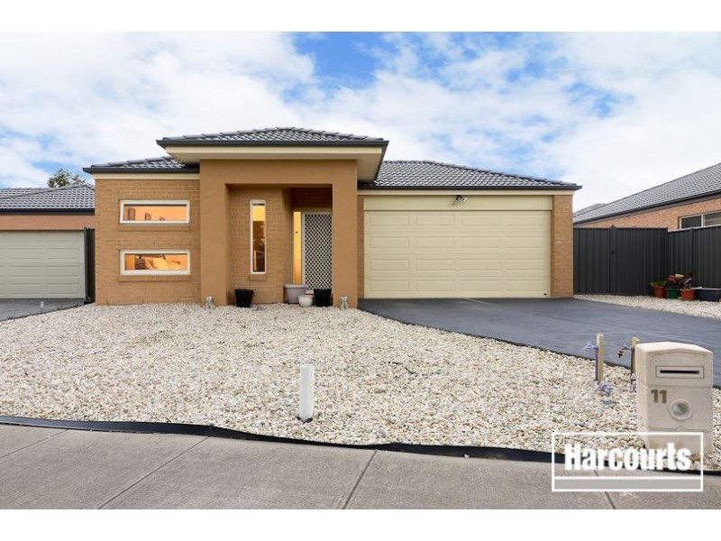 11 Sagan Drive, Cranbourne North VIC 3977