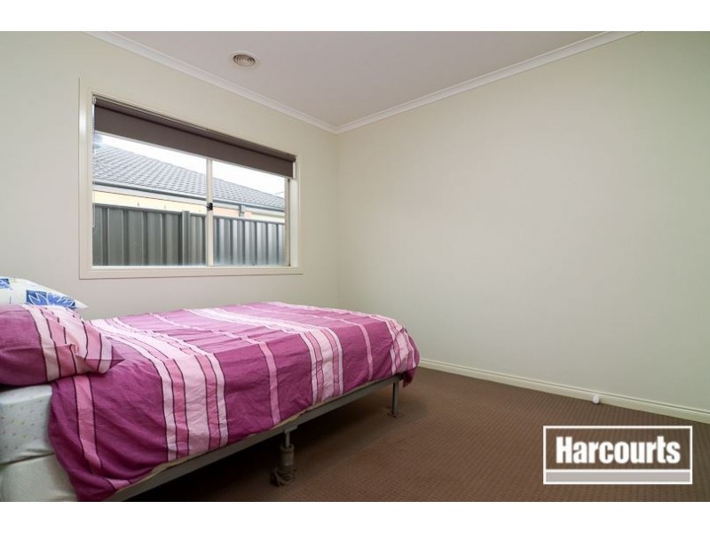 11 Sagan Drive, Cranbourne North VIC 3977