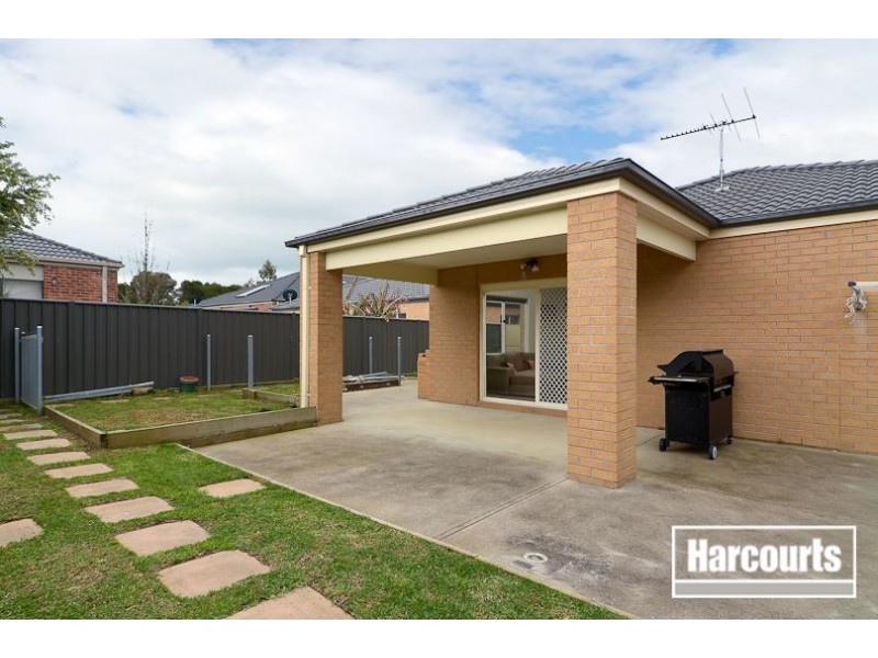 11 Sagan Drive, Cranbourne North VIC 3977